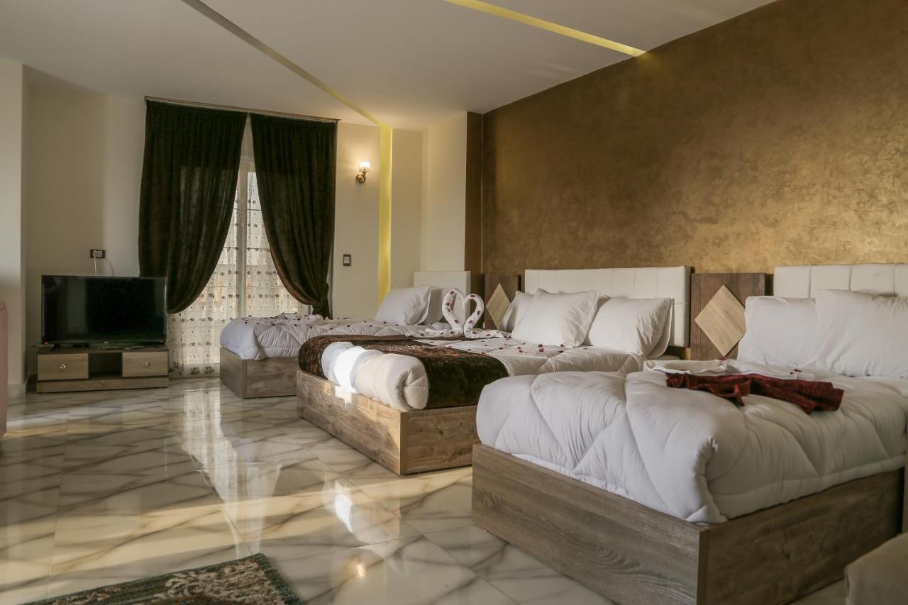Heru Pyramids View Hotel Kairó Kültér fotó