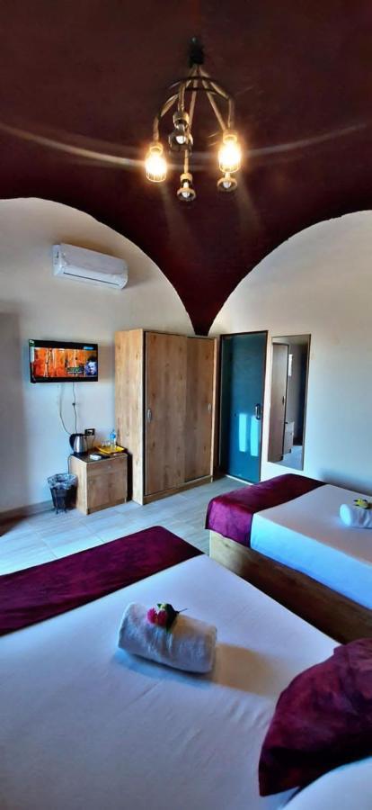 Heru Pyramids View Hotel Kairó Kültér fotó